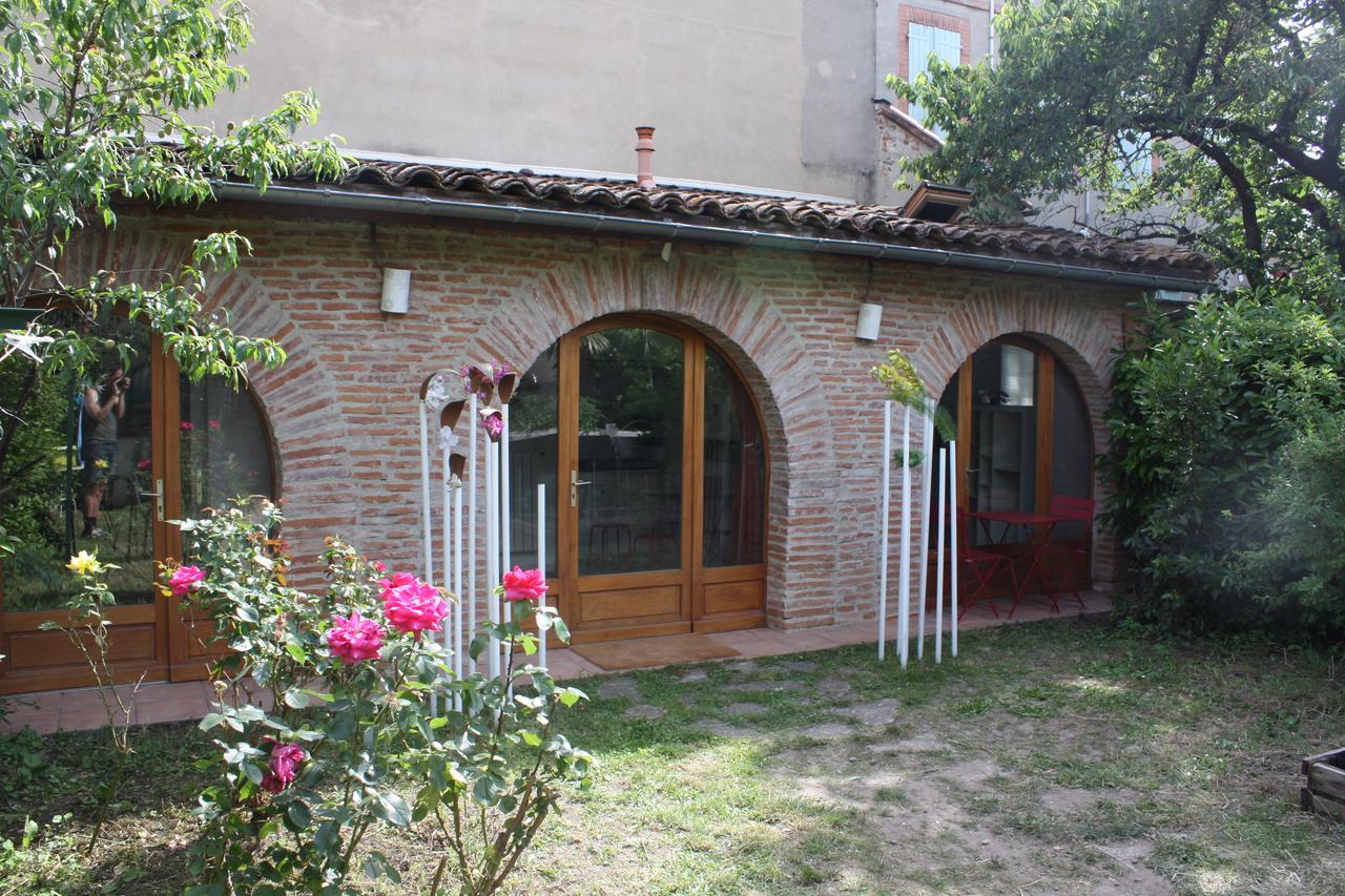 Le Merle Rose Tolosa Esterno foto